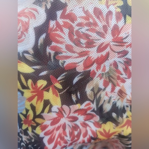 Floral Long Sleeve Top - Picture 6 of 6